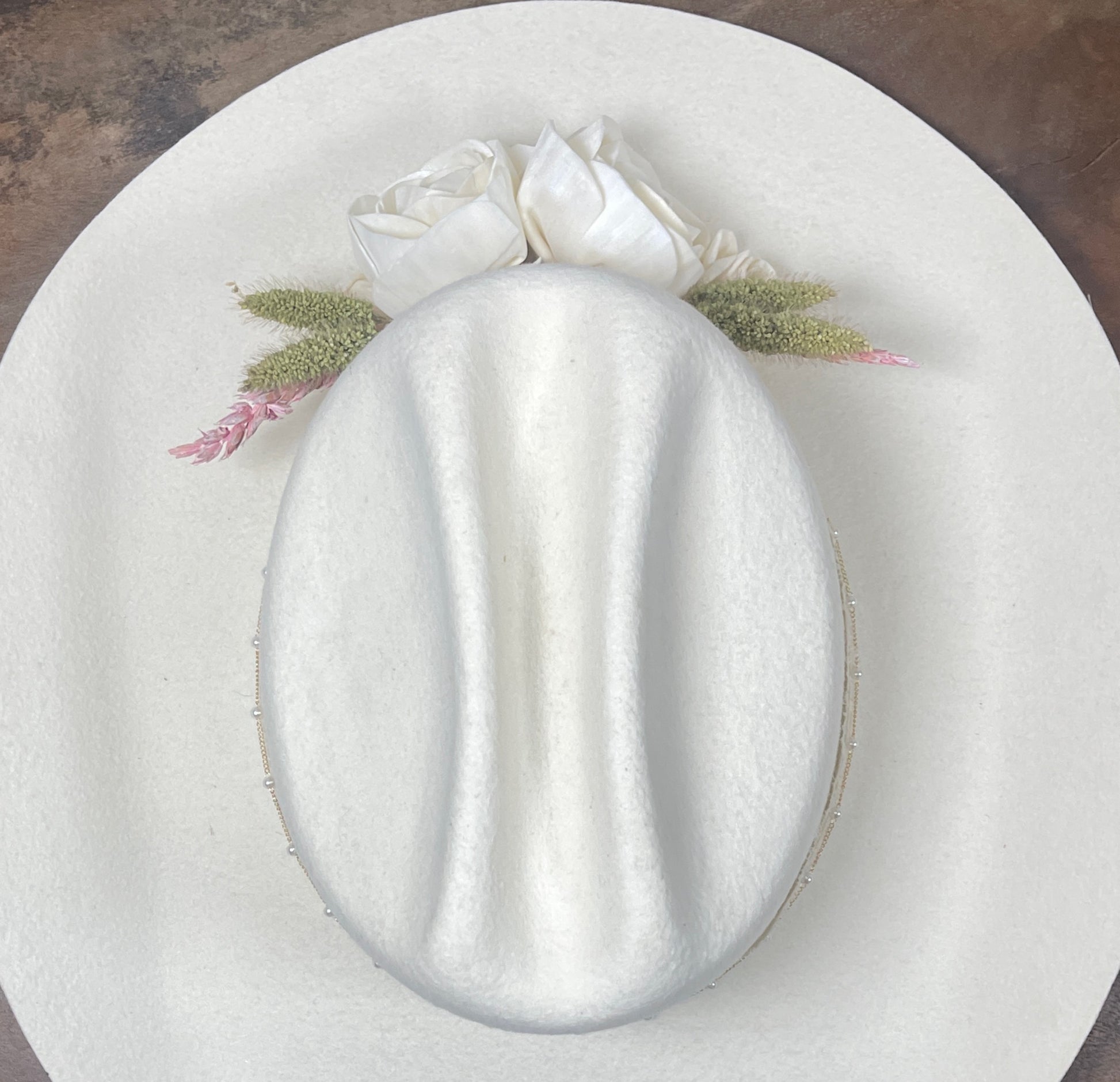 Womens cowboy hat with Sola Flowers.
